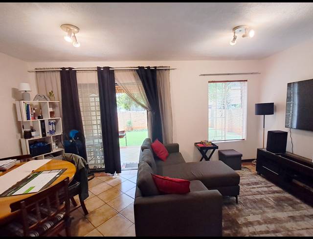 2 BEDROOM SECTIONAL TITLE FOR SALE IN BOARDWALK VILLAS